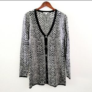 FINAL SALE! Issac Mizrahi Live cardigan sweater size S black white print v neck